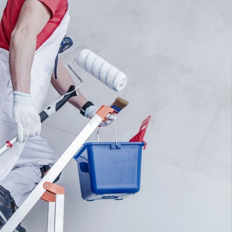 تم الانتهاء من طلاء الجدران الخارجية بواسطة محترفي خدمات دهانات الرياض