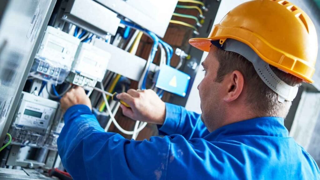 top electrical company providing emergency electrical service